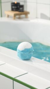 LUSH FRESH HANDMADE COSMETICS